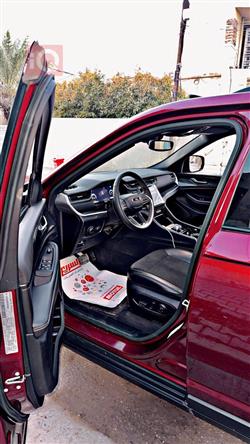 جیپ گراند شیرۆکی